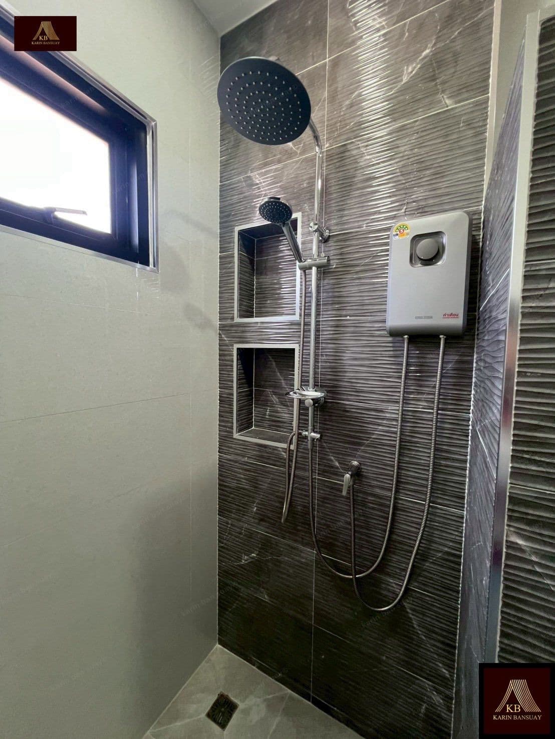 บ้านสไตล์โมเดิร์น คอนเทมโพรารี่ (Modern Contemporary) แบบที่ 4 - ภาพบรรยากาศโครงการที่ 7 รับสร้างบ้านอุดร