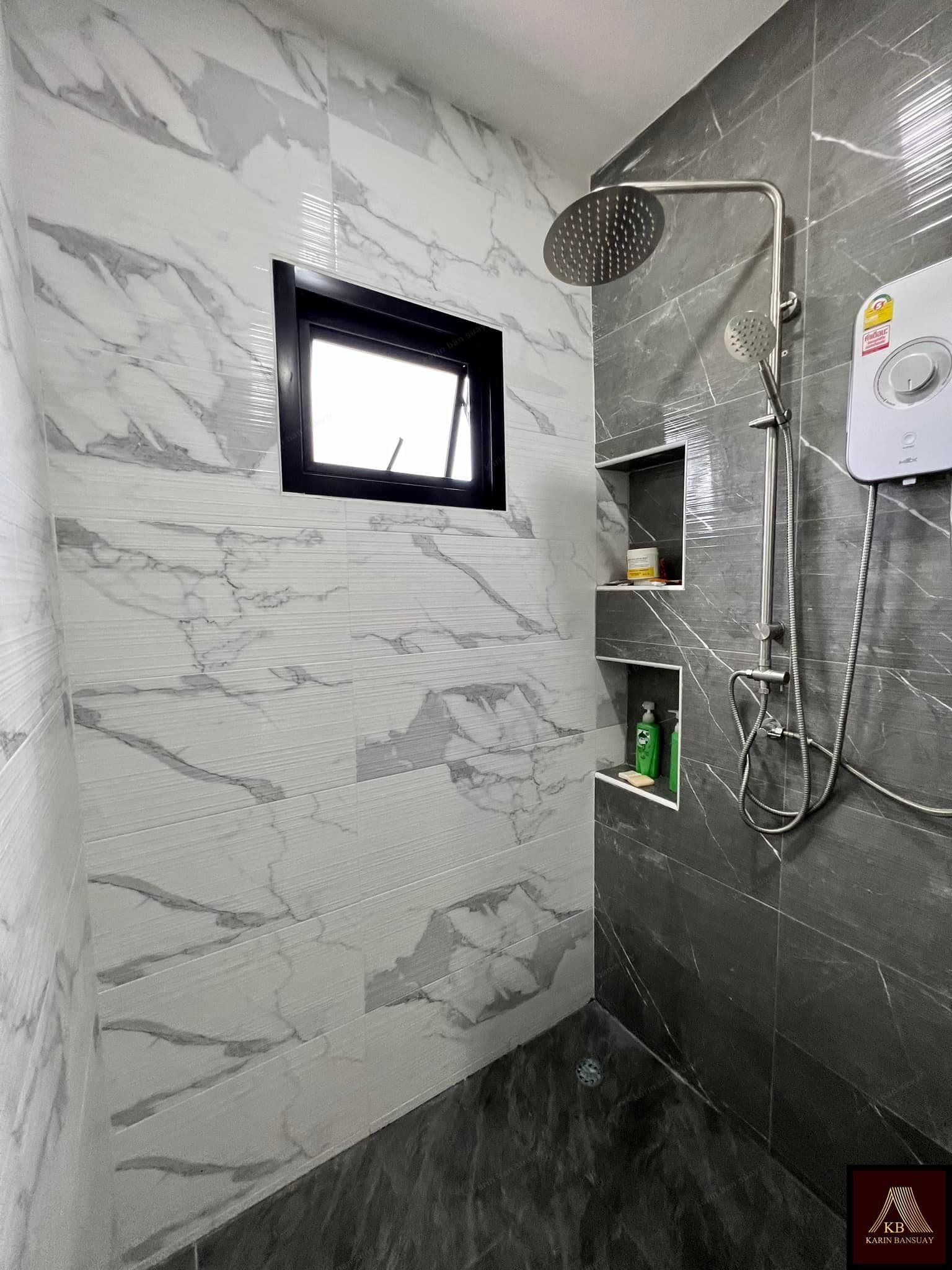 บ้านสไตล์ โมเดิร์น คอนเทมโพรารี่ Modern Contemporary แบบที่ 2 - ภาพบรรยากาศโครงการที่ 11 รับสร้างบ้านอุดร